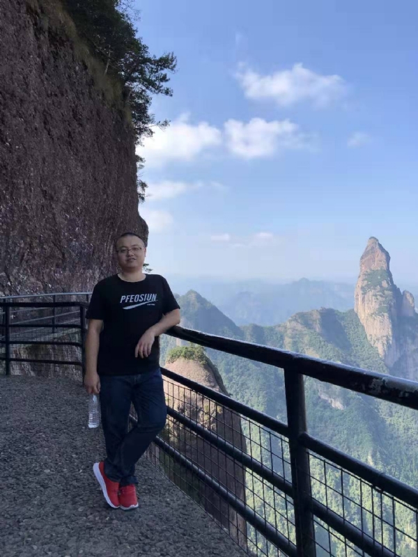 不杵于物的第一张照片--马尾王婆说媒