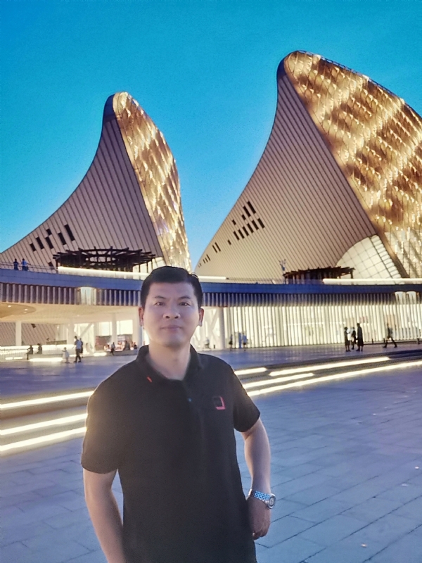 大举的第一张照片--马尾王婆说媒