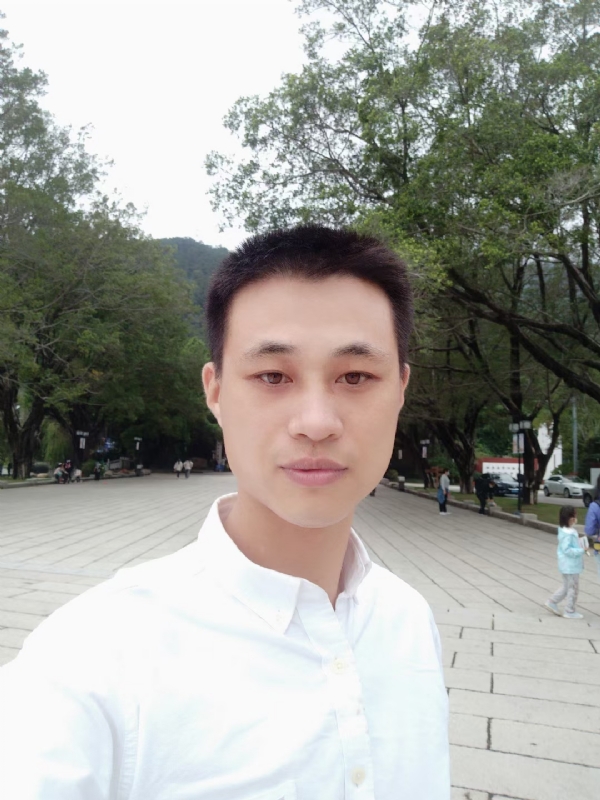 xu的第一张照片--马尾王婆说媒